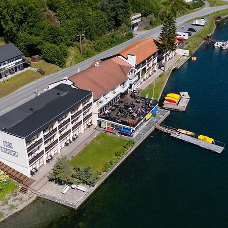 Strand Fjordhotel Улвик Екстериор снимка