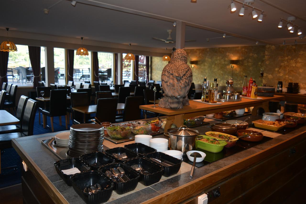 Strand Fjordhotel Улвик Екстериор снимка